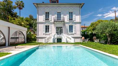 Carrelages piscine intérieure Nice