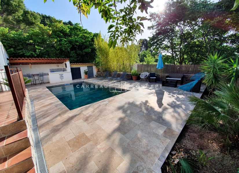 Travertin piscine Saint-Paul-de-Vence