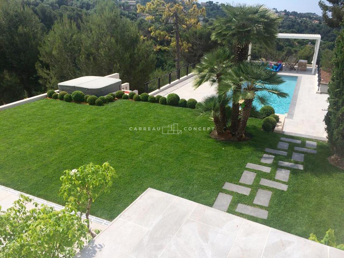 Carrelages aspect pierre Colomars Photo 1