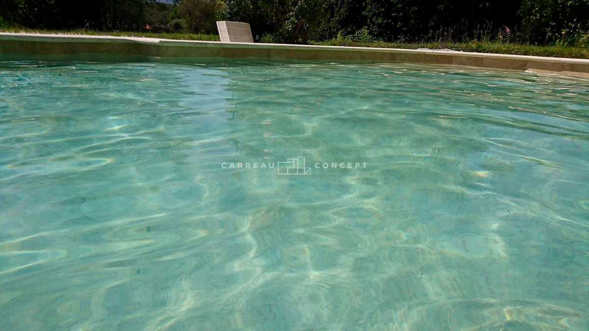 Piscine en travertin Roquefort Photo 8