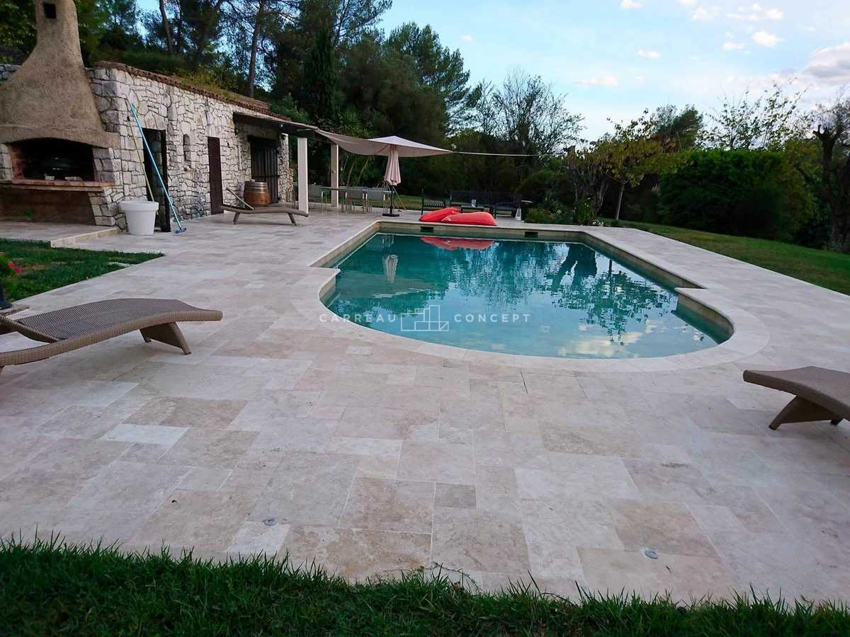 Piscine en travertin Roquefort Photo 13