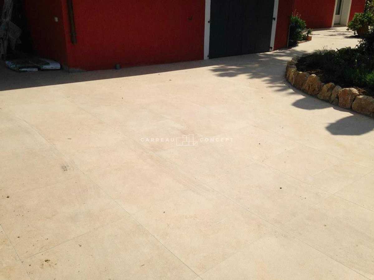 Carrelages piscine contemporaine Plascassier Photo 5