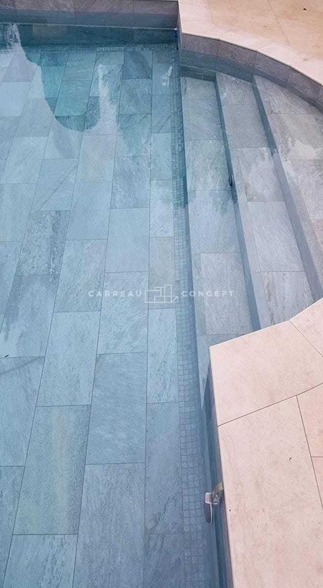 Carrelages piscine contemporaine Plascassier Photo 2