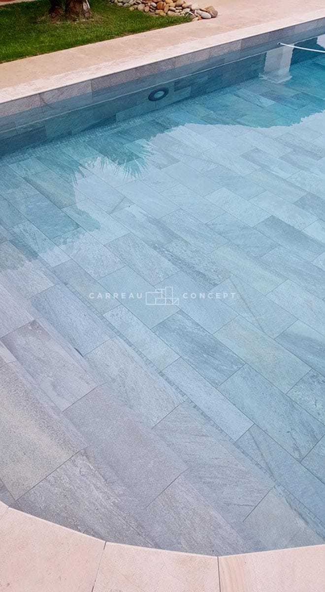 Carrelages piscine contemporaine Plascassier Photo 18