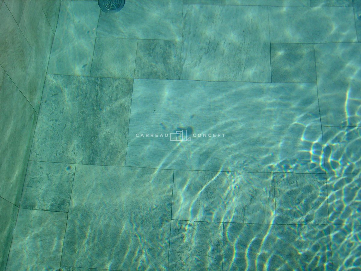Pose carrelages piscine Antibes Photo 1